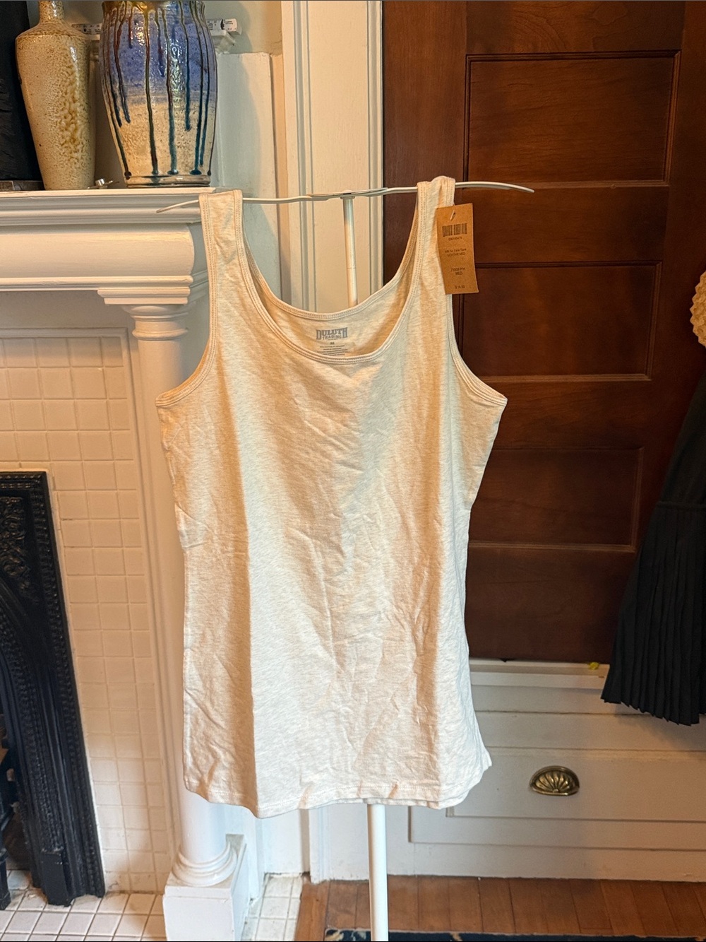 Duluth Trading Company Ni Yank Tank in oatmeal. NWT. Retail 16 - Picture 2 of 5